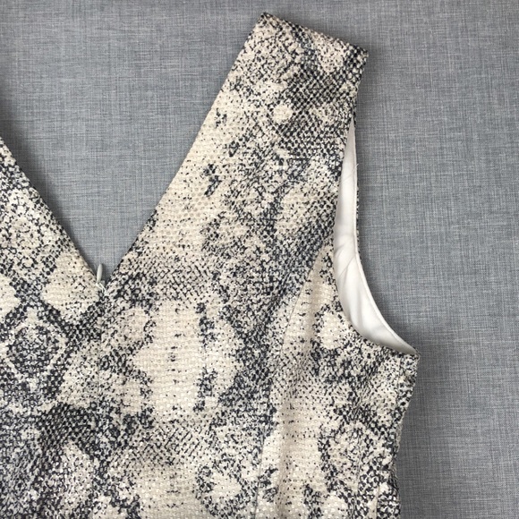 Julia Jordan Snake Print Fit & Flare Dress Size 6 - Picture 7 of 8